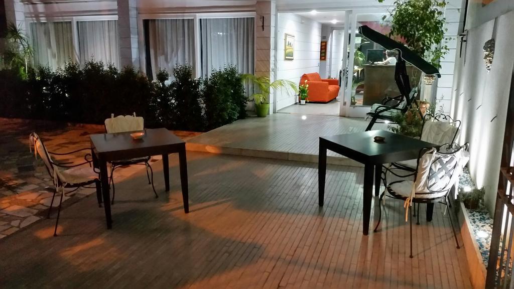 Casa Del Vento Panzió Roccalumera Kültér fotó